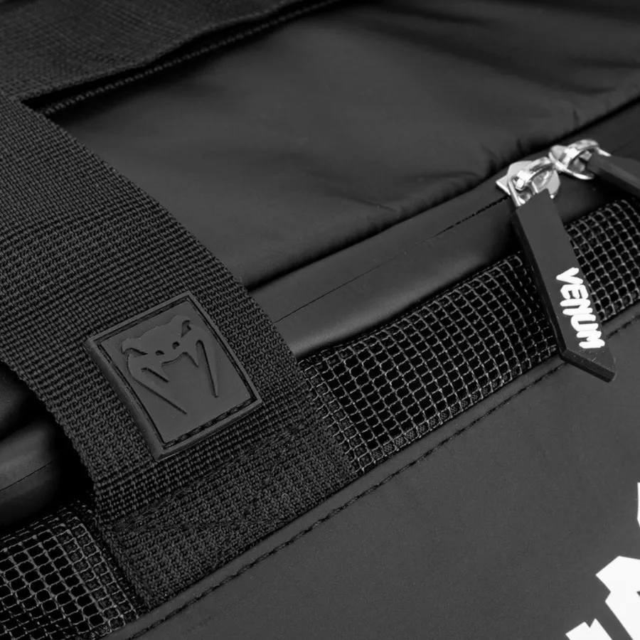 BOLSA DEPORTIVA TRAINER LITE EVO BLACK/WHITE — vista 3