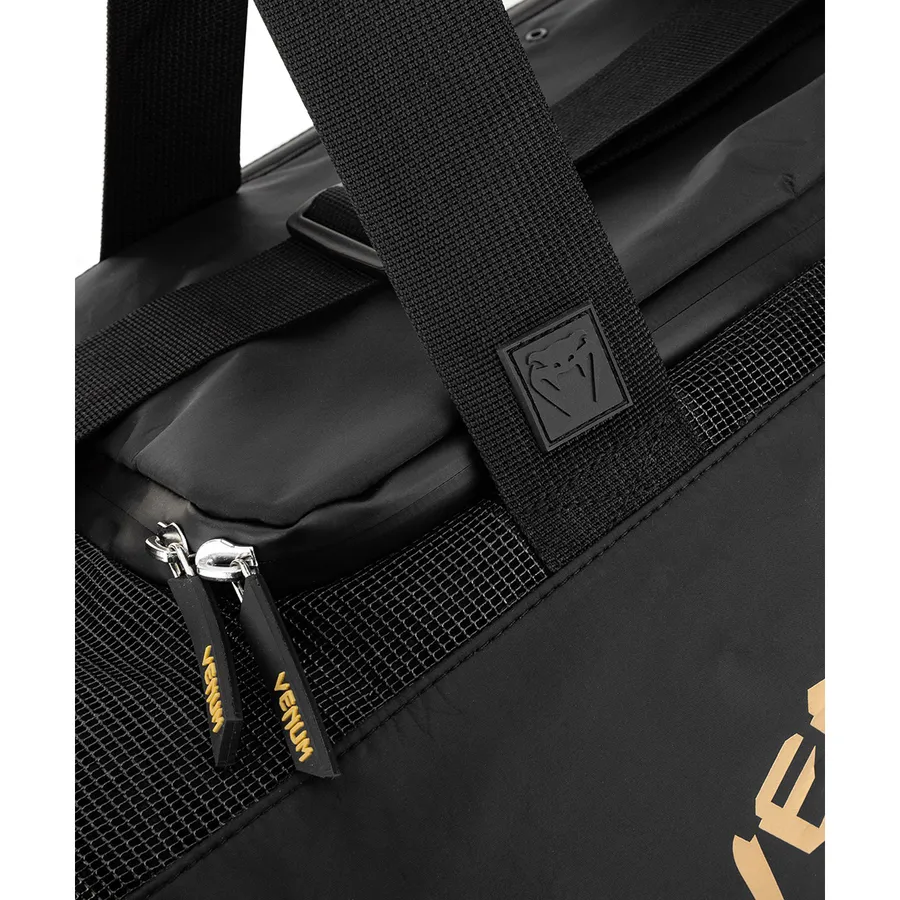 BOLSA DEPORTIVA TRAINER LITE EVO BLACK/GOLD — vista 3
