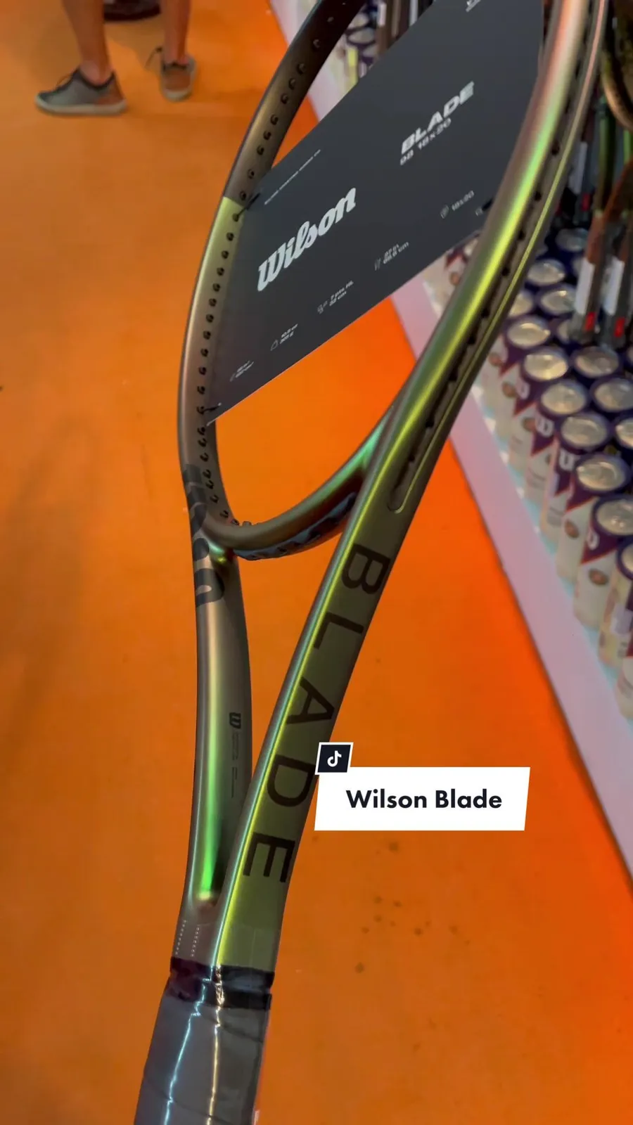 WILSON Blade 98 (18x20) V8 - Raqueta de tenis (sin cuerda) — vista 3