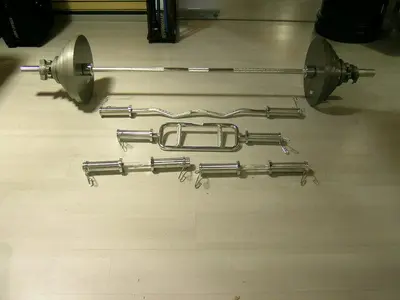 SET OLIMPICO HIERRO 310 LBS CON BARRAS Z, TRICEP Y MANCUERNAS